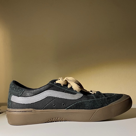 Vans Men's Black and Gray Sneakers - Picture 4 of 12